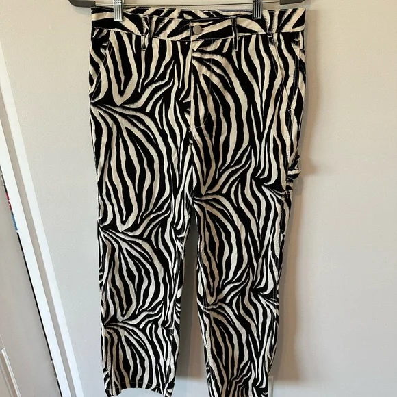 BDG High-Rise Zebra Print Wide-Leg Pants - Black & White - Picture 2 of 6